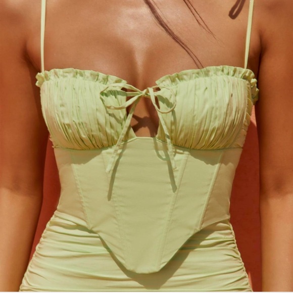 Oh Polly Mini Dress -NEW WITH TAG🏷️ -Super flattering - Perfect Condition - 8US - Picture 4 of 11